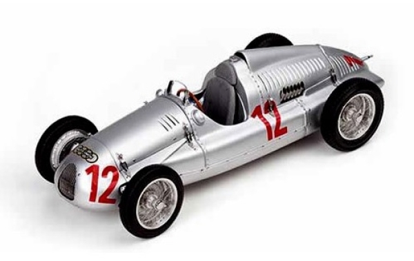 M089	Auto Union Typ D #12 GP France 1939 Winner H.P. Müller	1:18